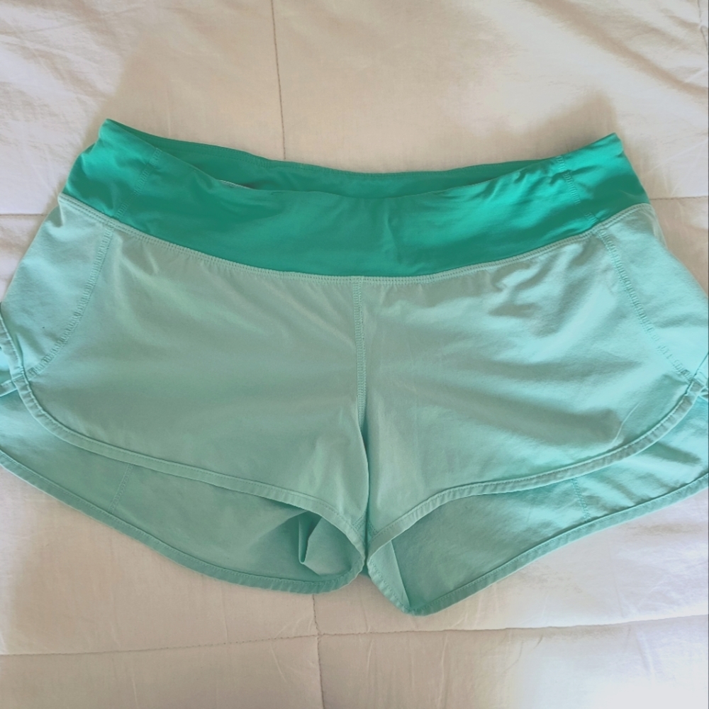 Lululemon speed up shorts 2.5"